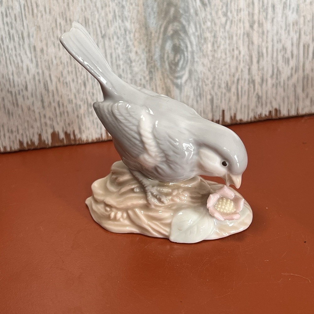 Vintage George Good 3" Porcelain Bird with Flower Figurine Cottage Core Granny